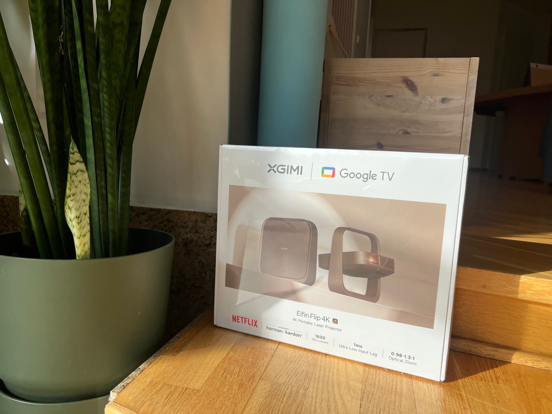 XGIMI Elfin Flip 4K Review: Portability Without the Picture-Quality Tradeoff