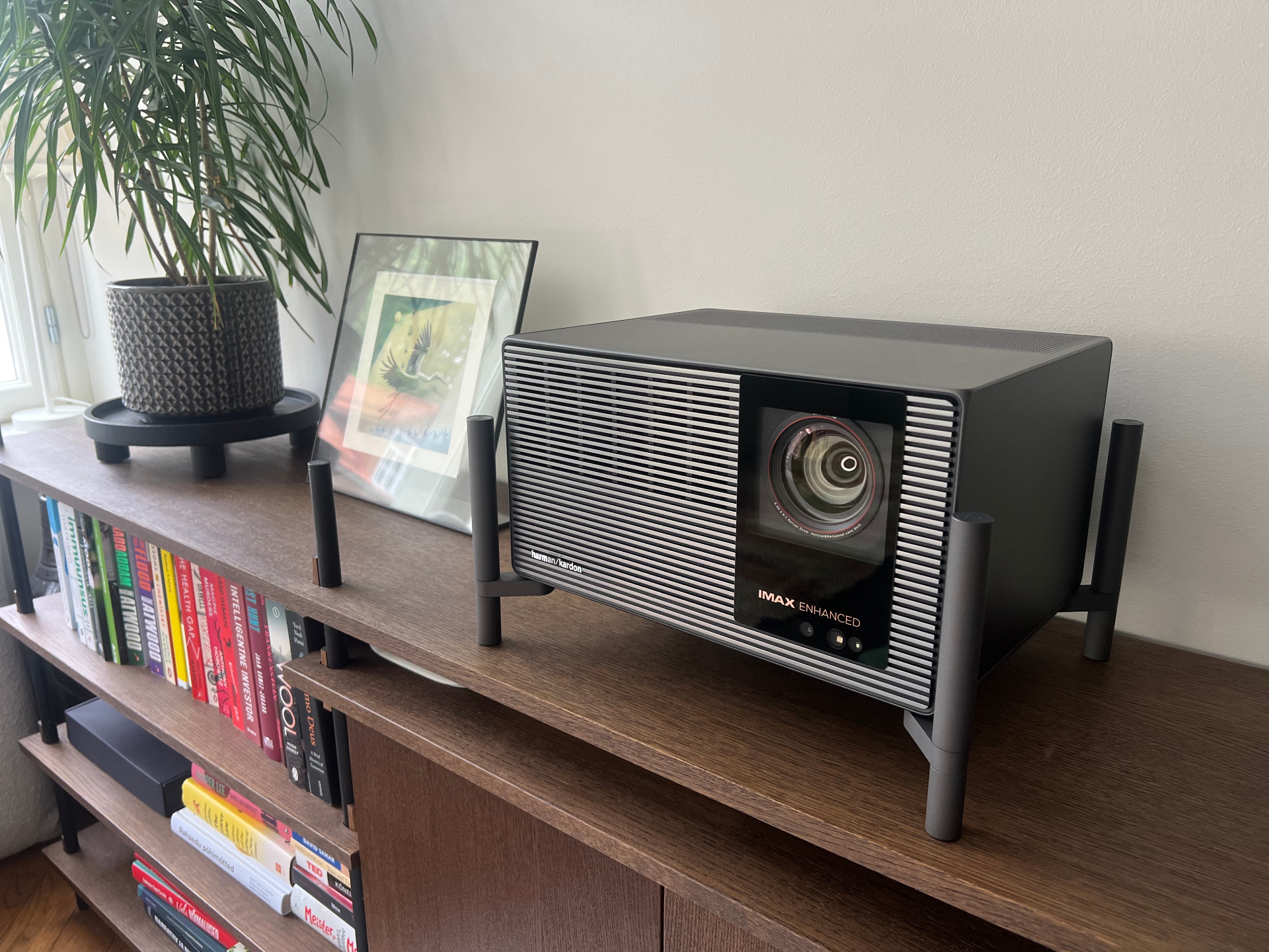 The XGIMI Titan Noir Max — front view